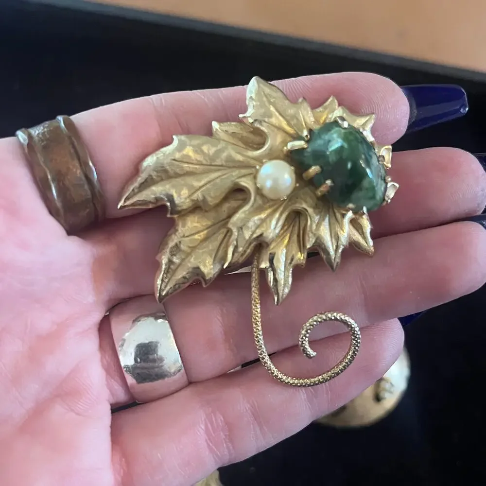 Vintage unsigned, large gold tone, brooch lot of six